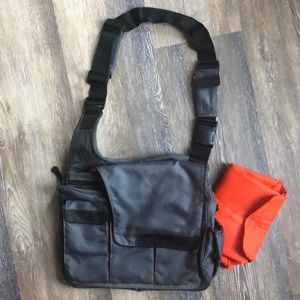 Diaper Dude messenger diaper bag